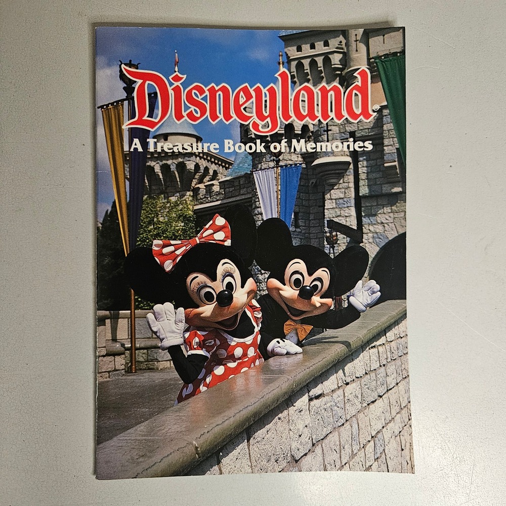 Vintage 1989 Disneyland A Treasure Book of Memories Souvenir Guide Mickey Minnie